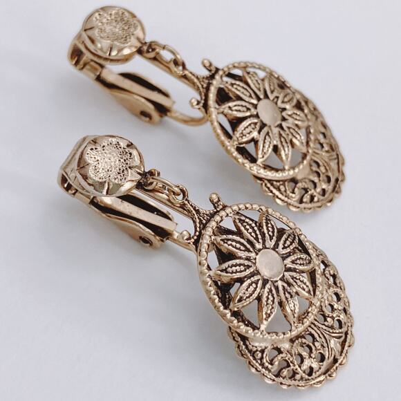 VTG Mid Century Clip On Earrings Gold Filigree West Germany (?) 1950s Floral - Picture 3 of 9